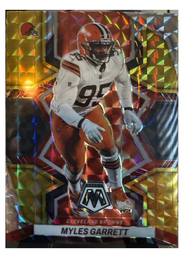 2022 Panini Mosaic Base Set Myles Garrett #50 card