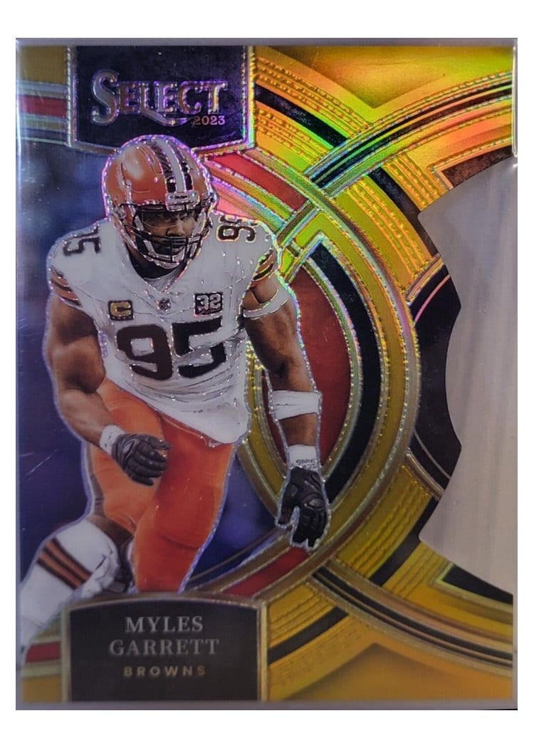 2023 Panini Select Base Set Myles Garrett Gold Prizm Die-Cut #152 card