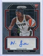 2022 Panini Prizm WNBA Signatures NaLyssa Smith #SG-NLS card