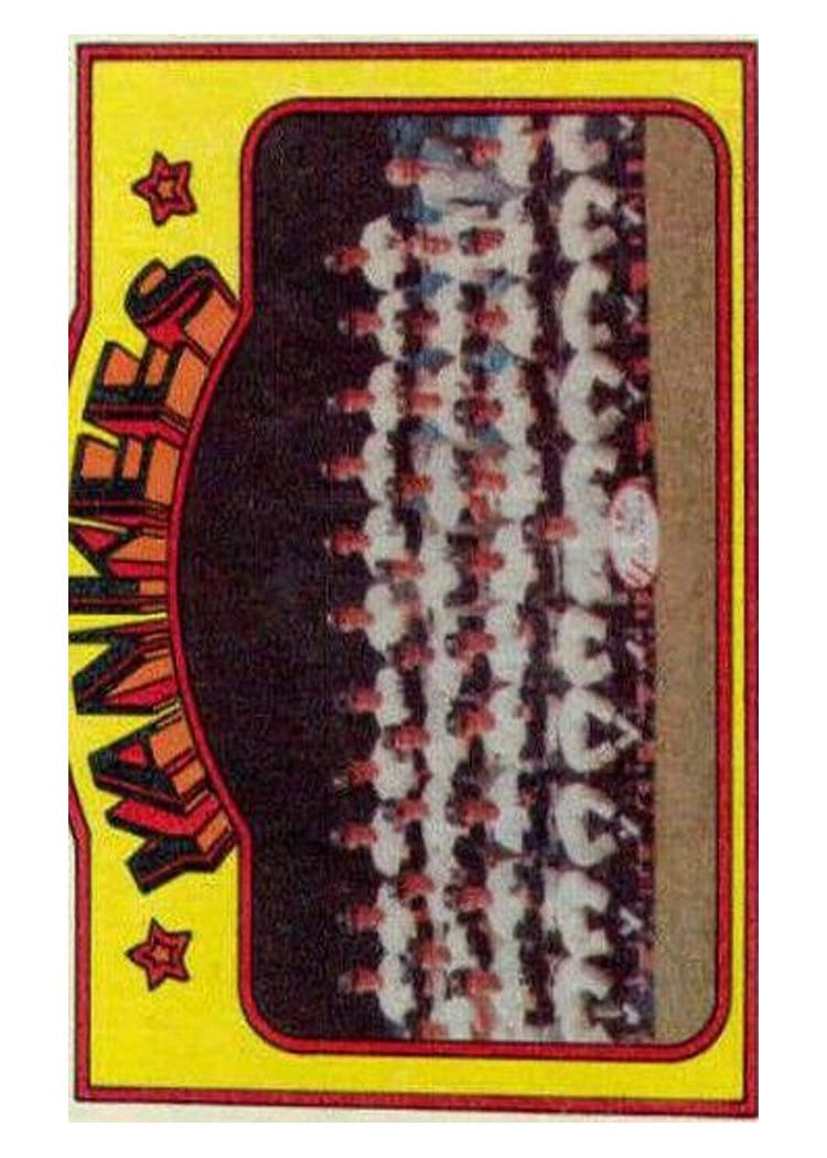 1972 Topps New York Yankees #237 card