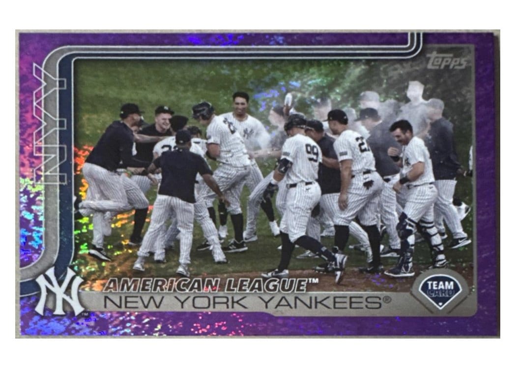 2025 Topps Base Set New York Yankees #123 card