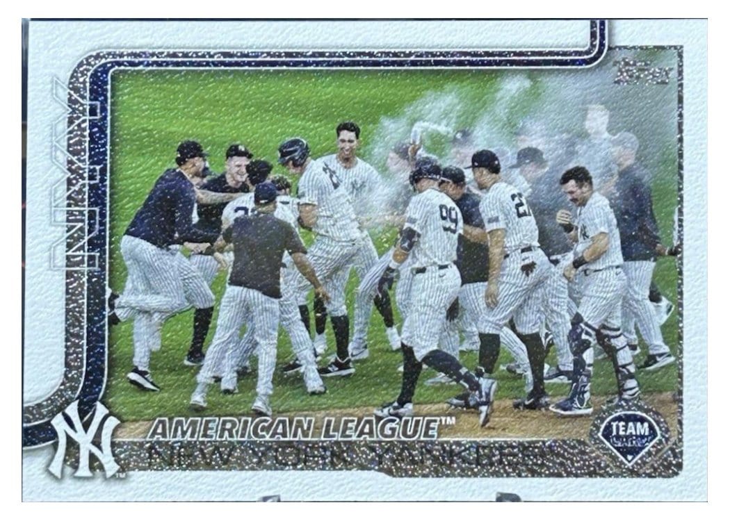 2025 Topps Base Set New York Yankees #123 card