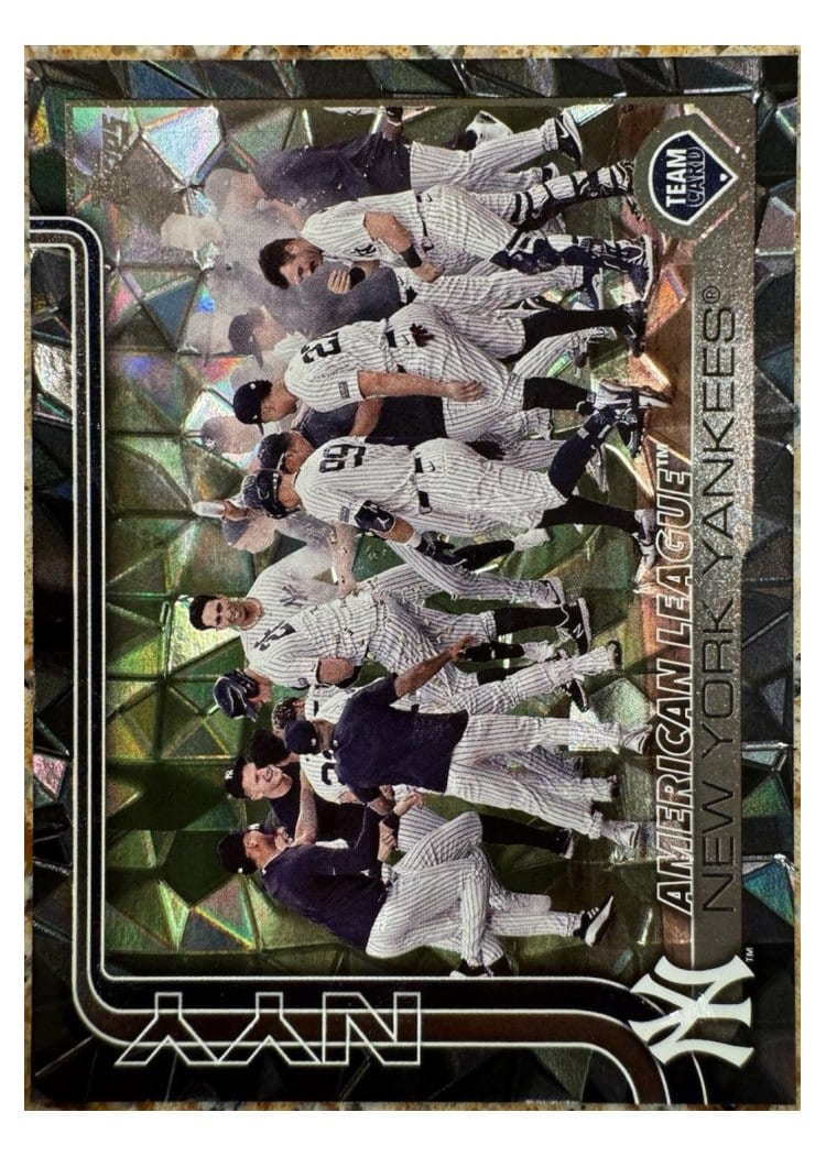 2025 Topps Base Set New York Yankees #123 card