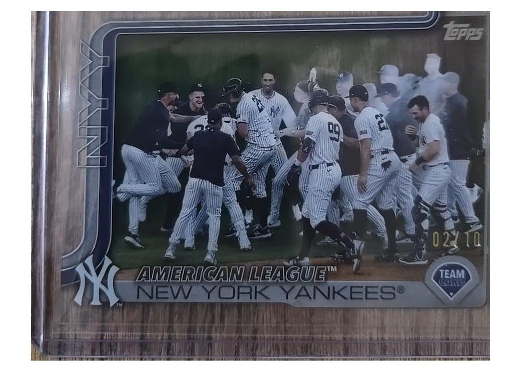 2025 Topps Base Set New York Yankees #123 card
