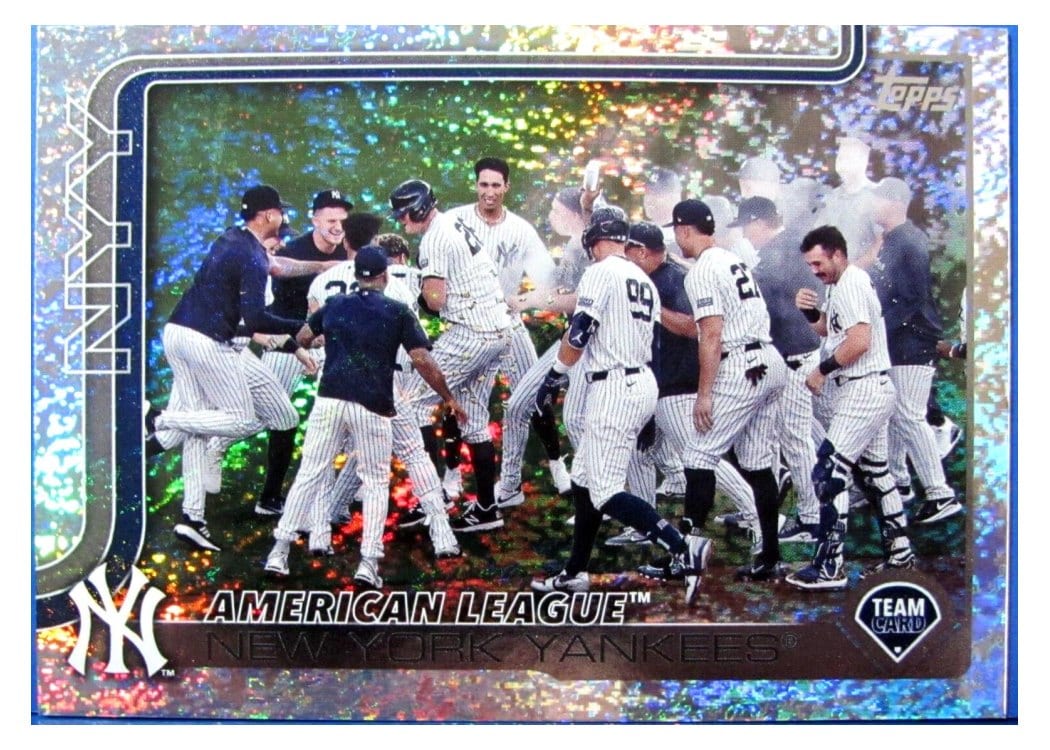 2025 Topps Base Set New York Yankees #123 card