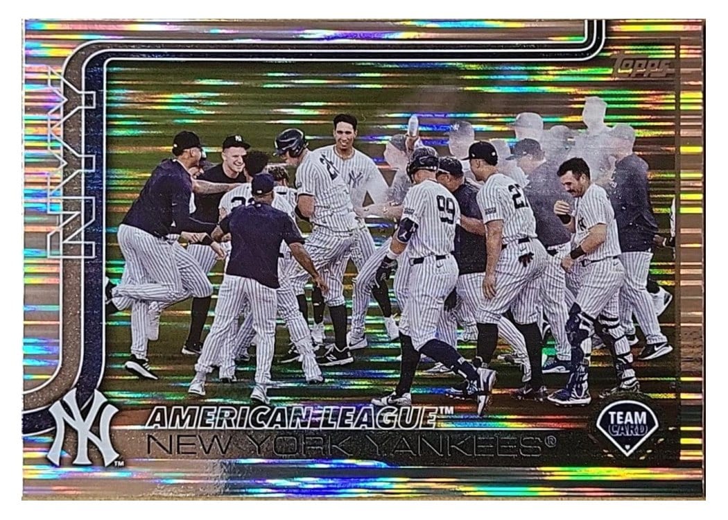 2025 Topps Base Set New York Yankees #123 card