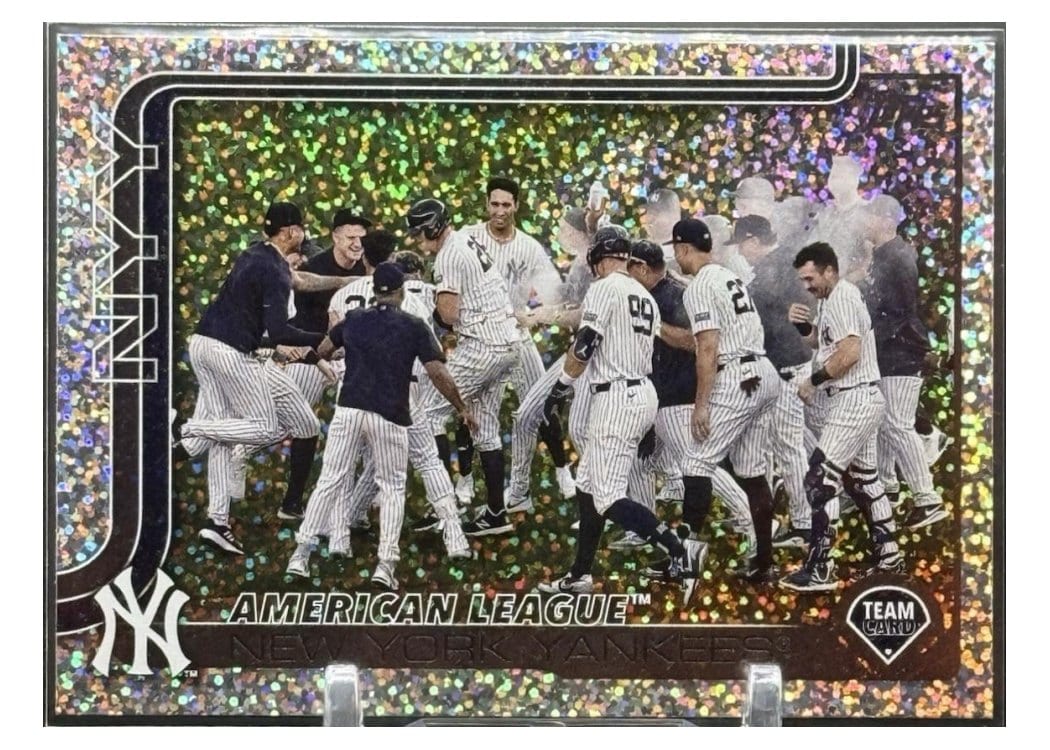2025 Topps Base Set New York Yankees #123 card