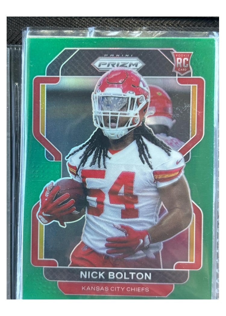 2021 Panini Prizm Base Set Nick Bolton #390 card