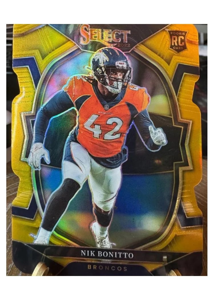 2022 Panini Select Base Set Nik Bonitto Gold #25 card