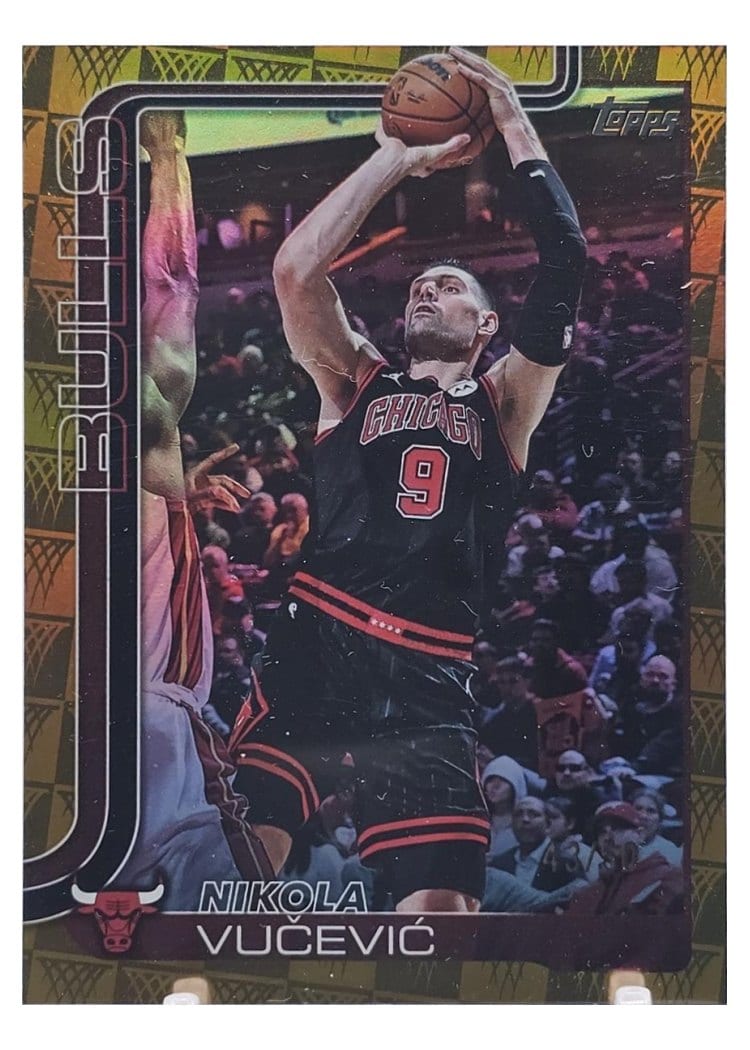 2025-26 Topps Base Set Nikola Vučević Gold Rainbow #36 card