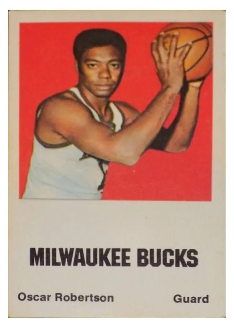1972 Comspec Oscar Robertson card