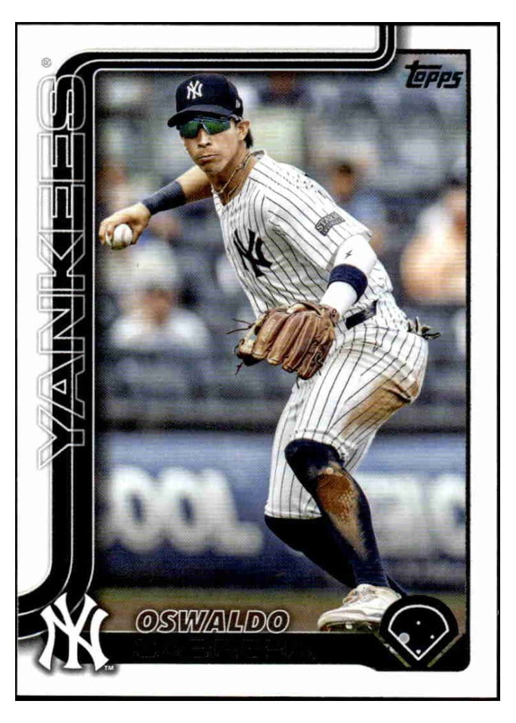 2025 Topps Base Set Oswaldo Cabrera #528 card