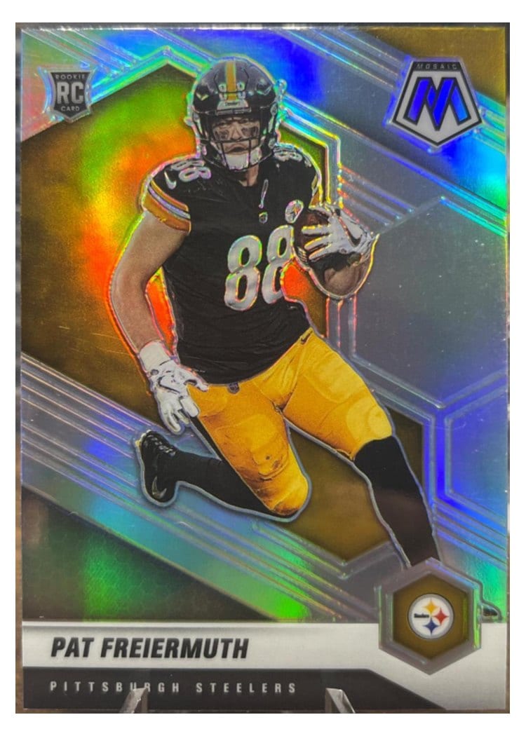 2021 Panini Mosaic Base Set Pat Freiermuth #332 card