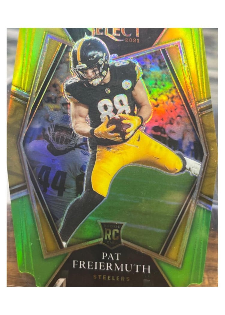2021 Panini Select Base Set Pat Freiermuth Green and Yellow Die Cut #159 card