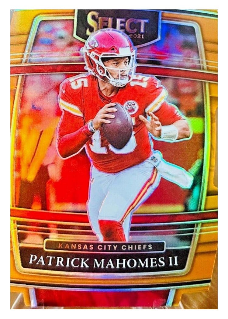 2021 Panini Select Base Set Patrick Mahomes II Orange Die Cut #2 card