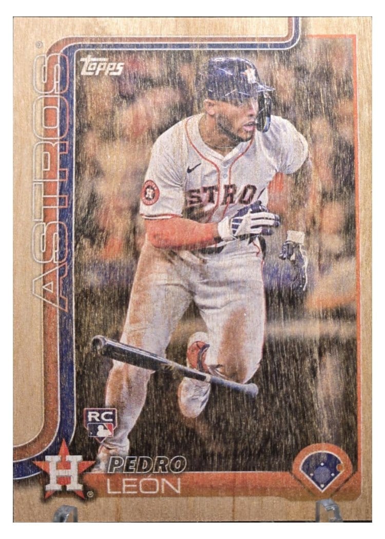 2025 Topps Base Set Pedro León #30 card