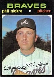 1971 Topps Base Set Phil Niekro #30 card