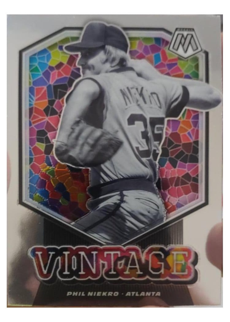2021 Panini Mosaic Vintage Phil Niekro #V13 card