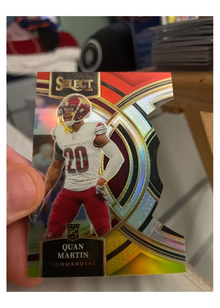 2023 Panini Select Base Set Quan Martin Red Yellow Prizm Die-Cut #137 card