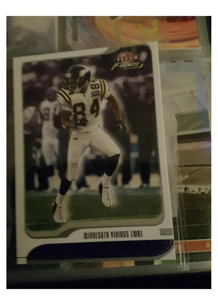 2001 Fleer Focus Randy Moss #2 card