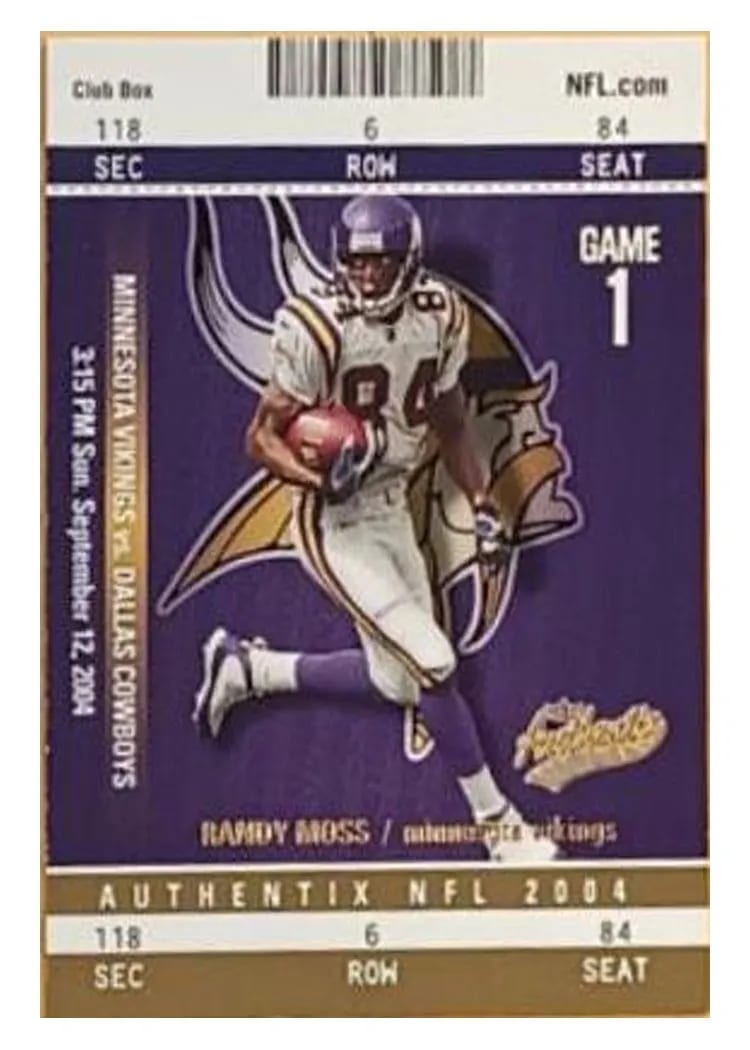 2004 Fleer Authentix Randy Moss Club Box Gold #8 card