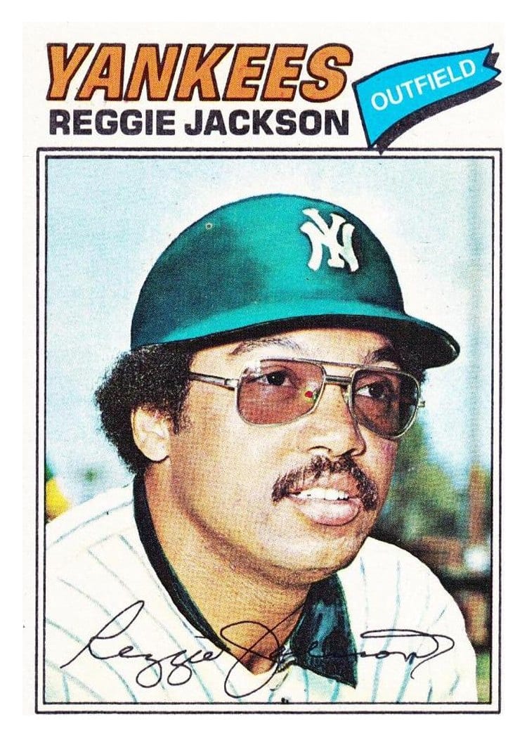 1977 Topps Reggie Jackson #10 card