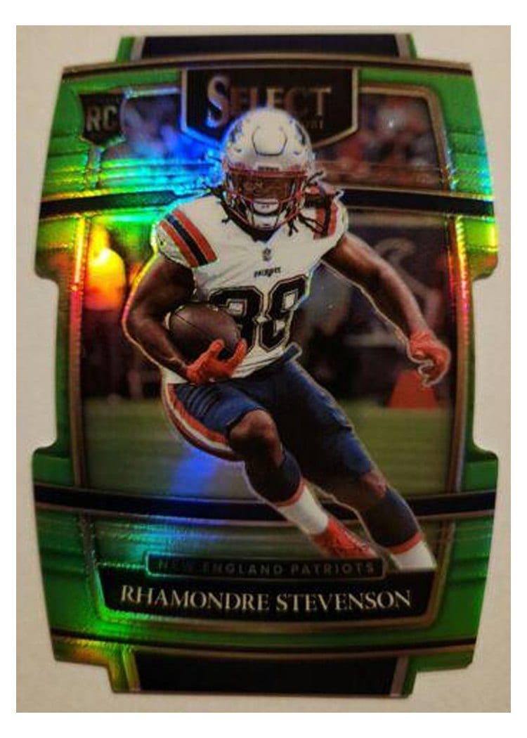 2021 Panini Select Rhamondre Stevenson Green Die Cut #75 card