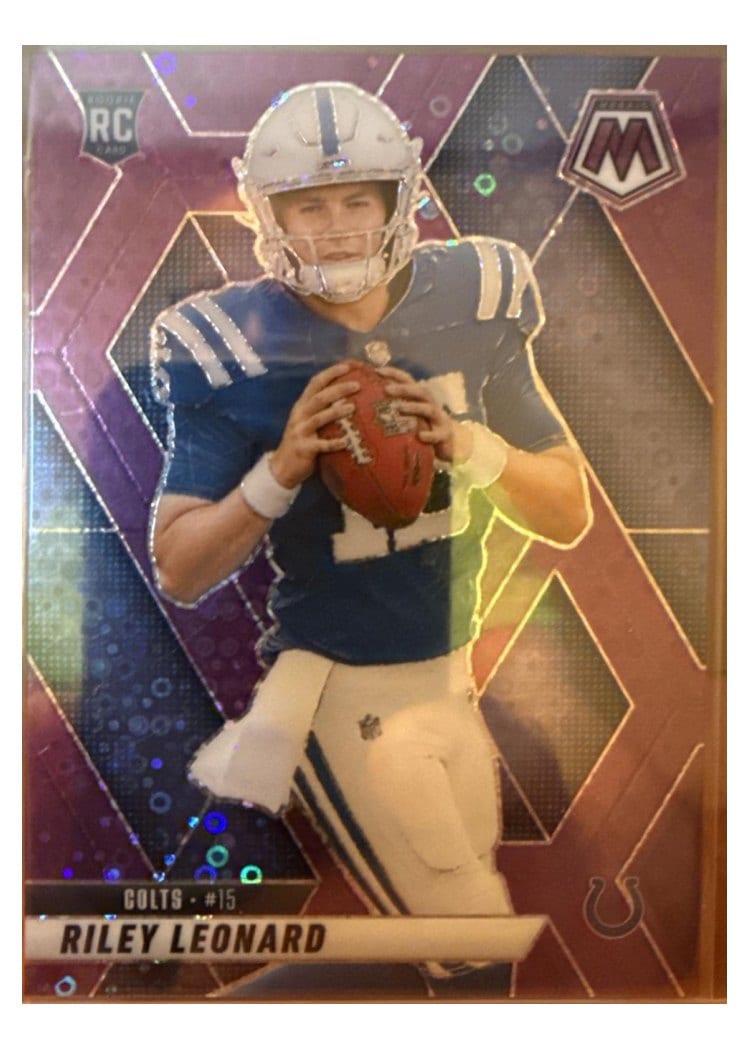 2025 Panini Mosaic Base Set Riley Leonard #372 card
