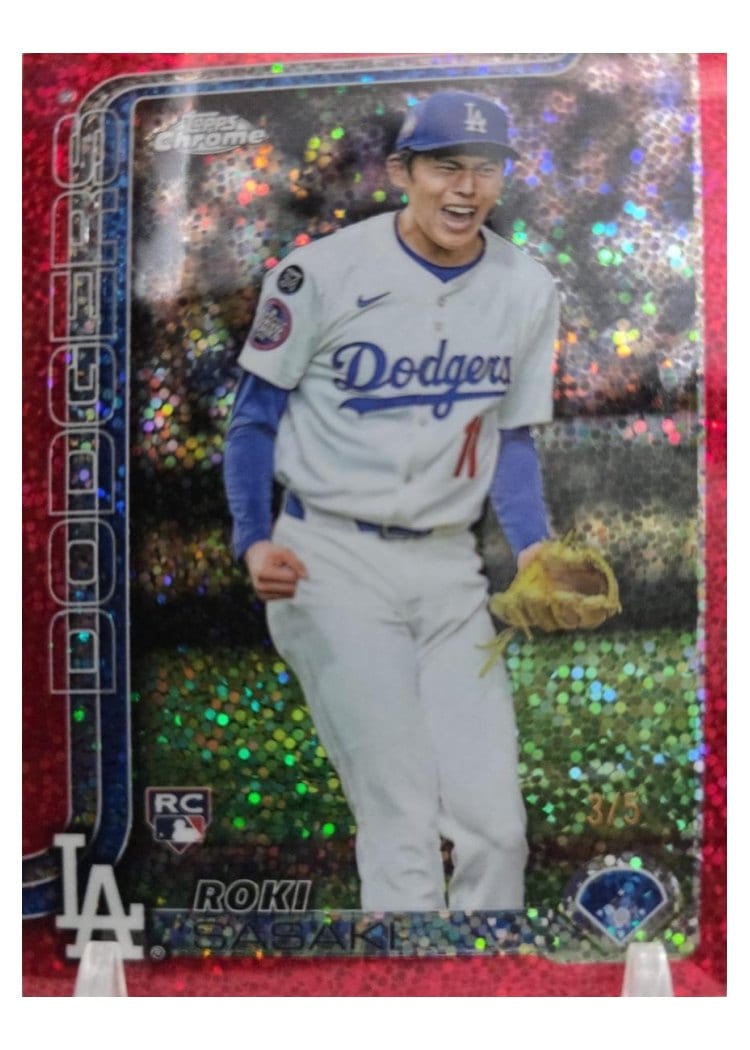 2025 Topps Chrome Roki Sasaki #217 card