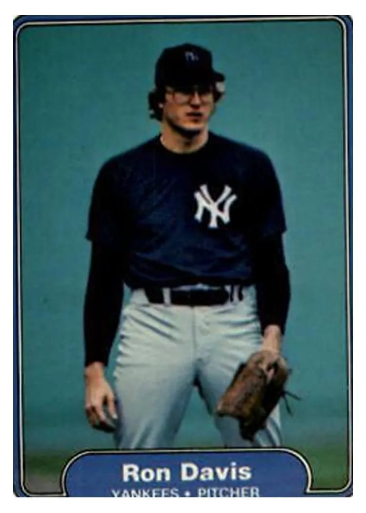 1982 Fleer Ron Davis #32 card