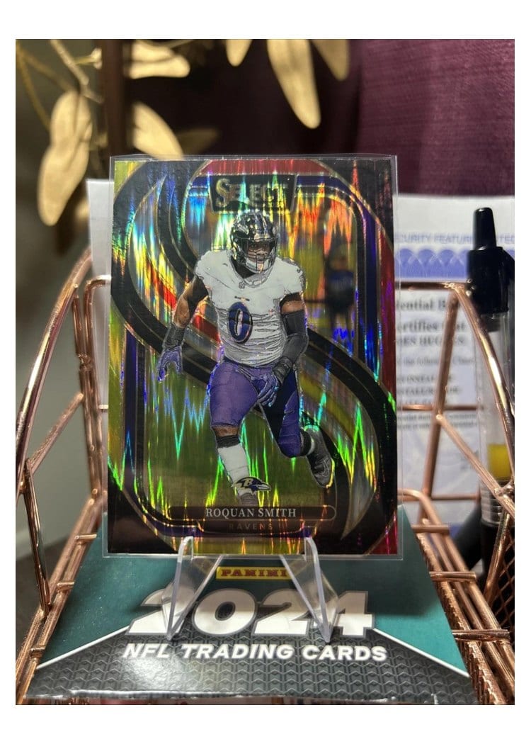 2024 Panini Select Base Set Roquan Smith Red Yellow Prizm Shock #191 card