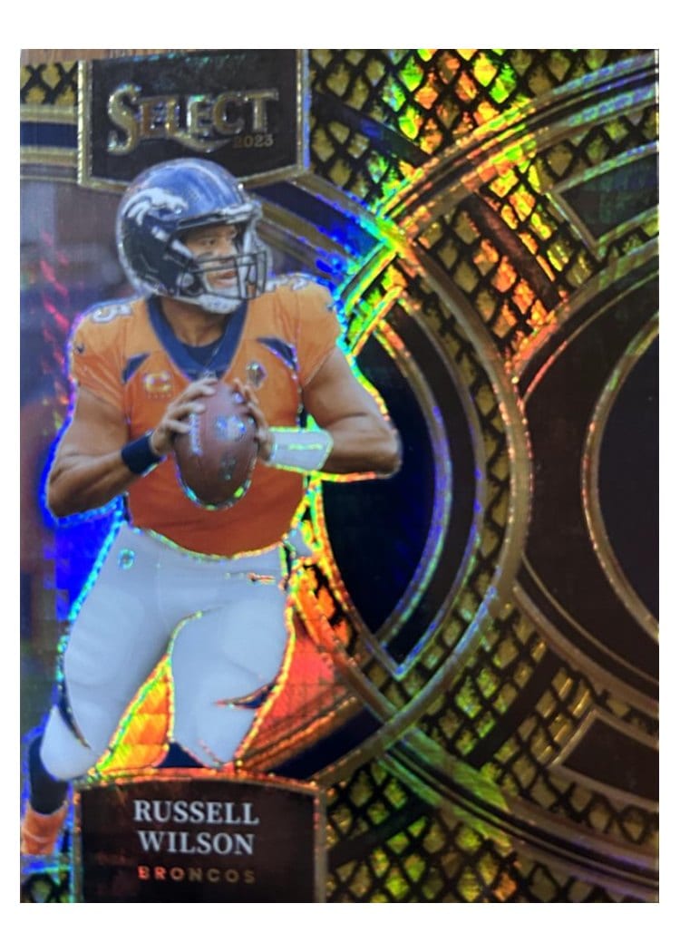 2023 Panini Select Base Set Russell Wilson Dragon Scale Gold Prizm #129 card
