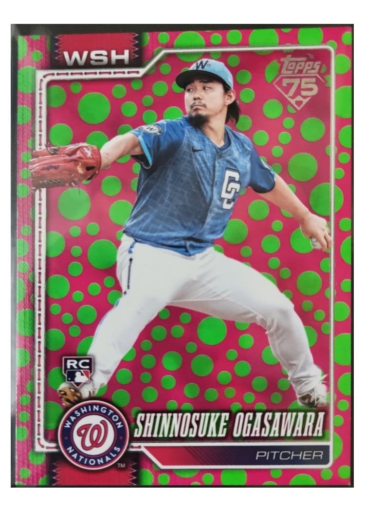 2026 Topps Base Set Shinnosuke Ogasawara Holiday Dots Green Pink #32 card