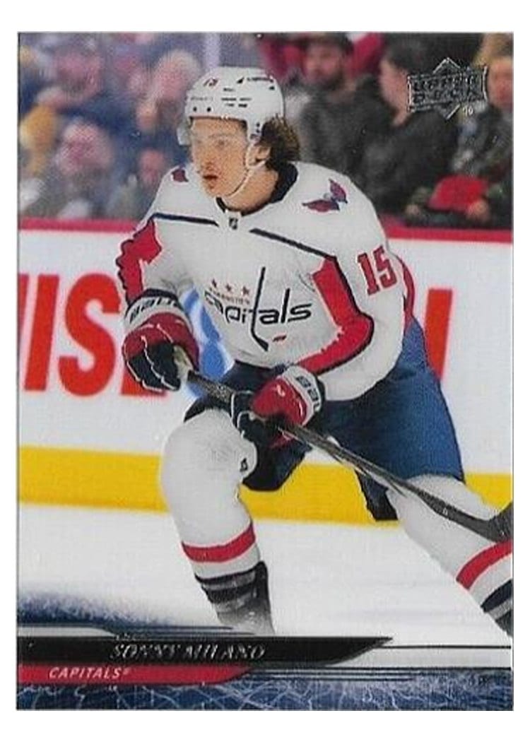 2024-25 Upper Deck Base Set Sonny Milano #190 card