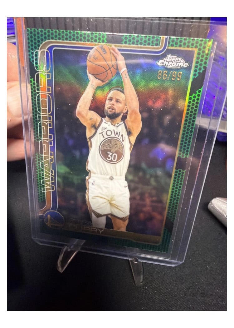 2025 Topps Chrome Stephen Curry #201 card