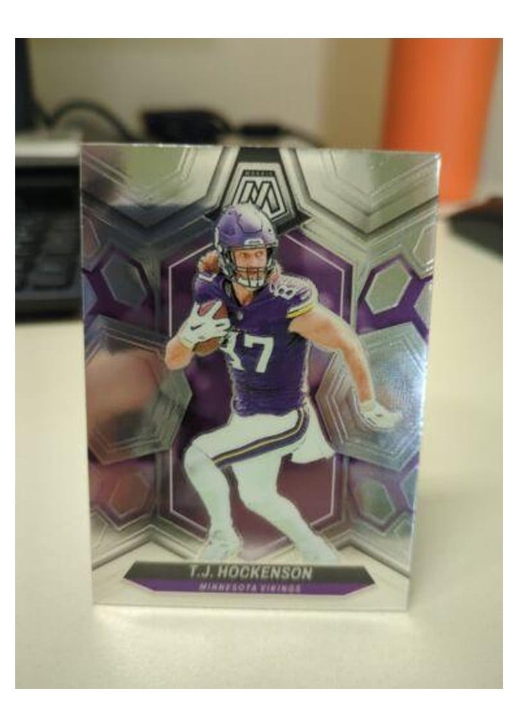 2024 Panini Mosaic Base Set T.J. Hockenson #145 card