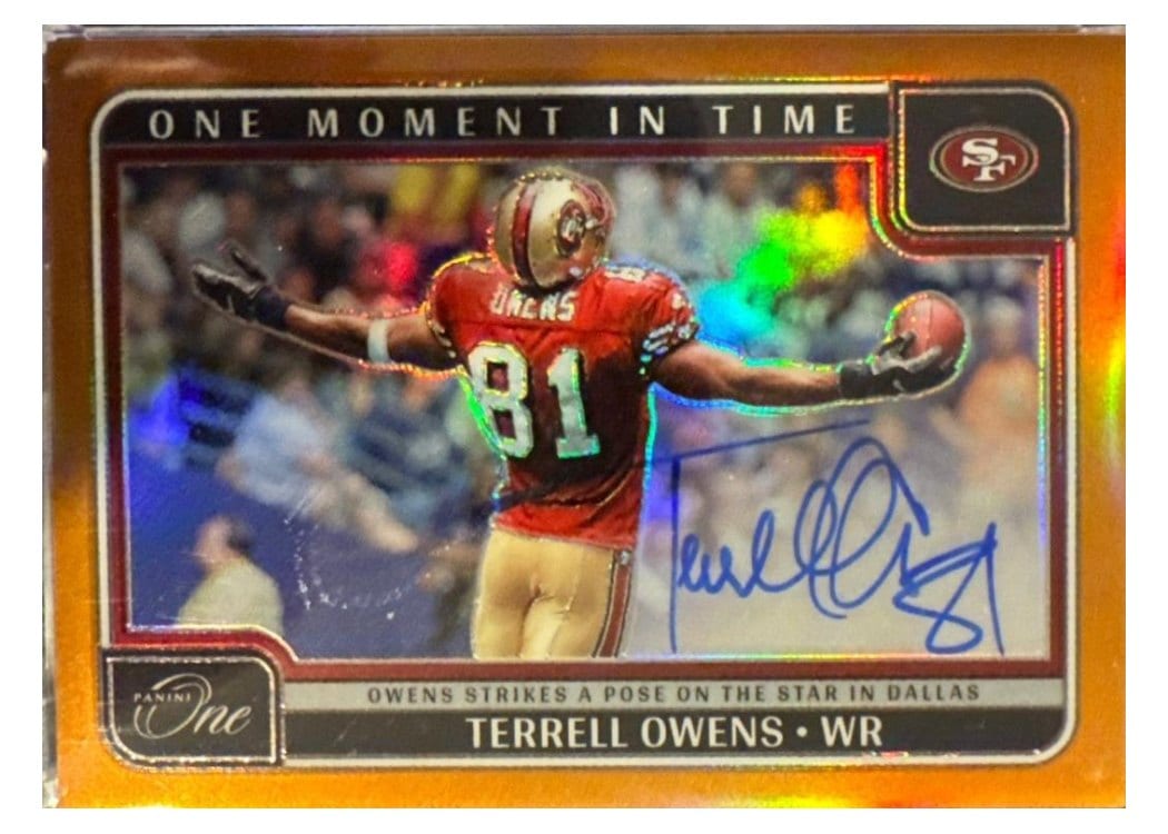 2024 Panini One One Moment in Time Autographs Terrell Owens #385 card