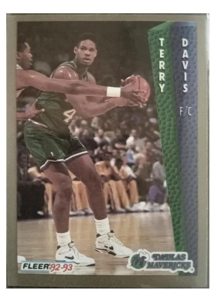1992 Fleer Terry Davis #48 card