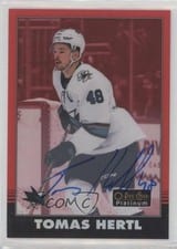 Tomas Hertl 2021-22 O-Pee-Chee Platinum 2020-21 Update Retro Red Rainbow Auto card