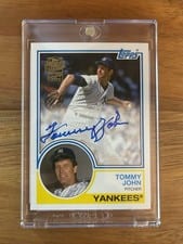 2022 Topps Archives Fan Favorite Autographs Tommy John #83FF-TJ card
