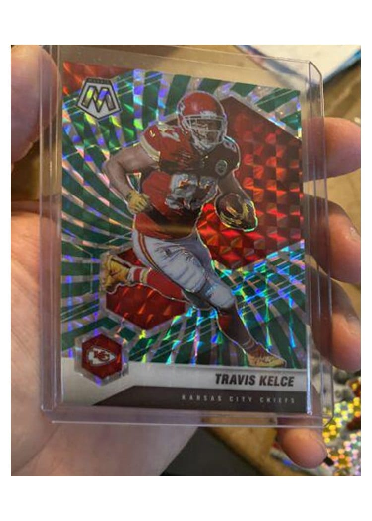 2021 Panini Mosaic Base Set Travis Kelce #4 card
