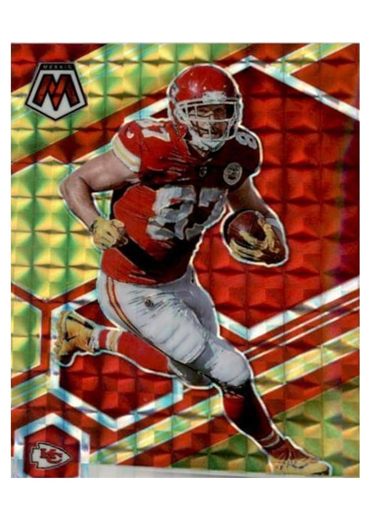 2021 Panini Mosaic Base Set Travis Kelce #4 card
