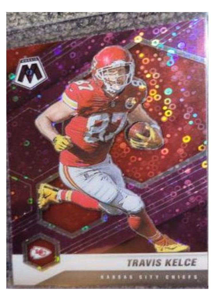 2021 Panini Mosaic Base Set Travis Kelce #4 card