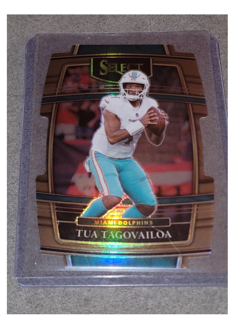 2021 Panini Select Base Set Tua Tagovailoa #22 card