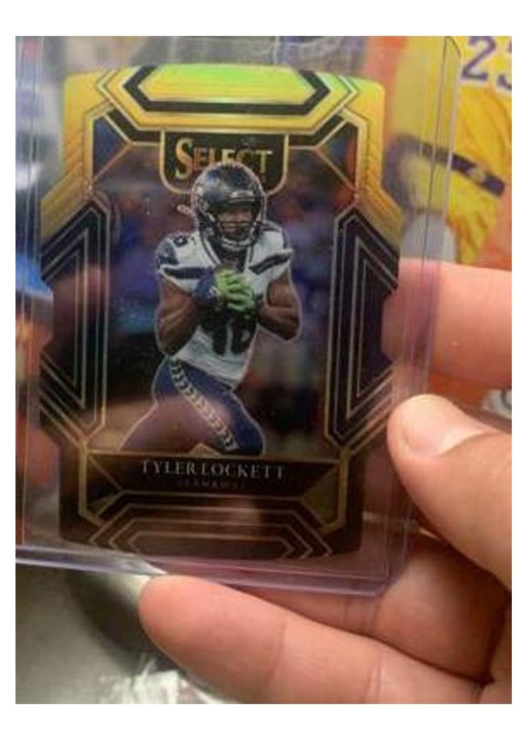 2021 Panini Select Base Set Tyler Lockett Black Gold Die Cut #230 card