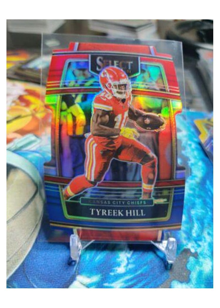2021 Panini Select Base Set Tyreek Hill #18 card