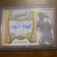 2026 Topps Tier One Top Shelf Signatures Victor Martinez #TSS-VM card