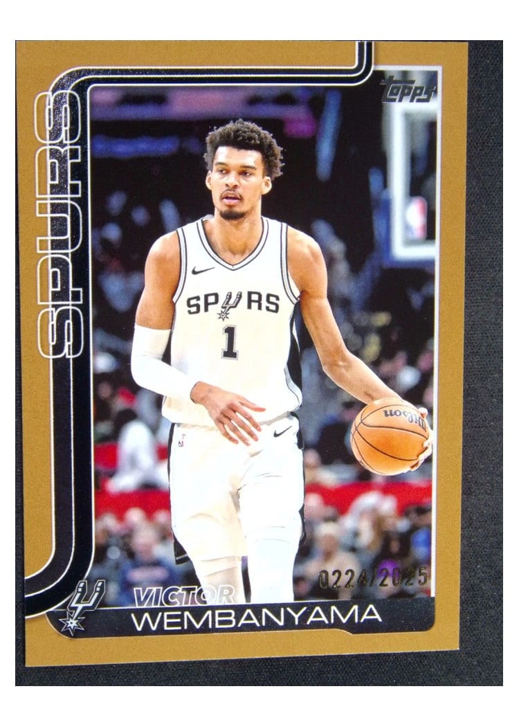 2025 Topps Victor Wembanyama Gold #195 card