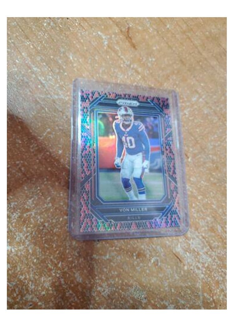 2022 Panini Prizm Base Set Von Miller #34 card