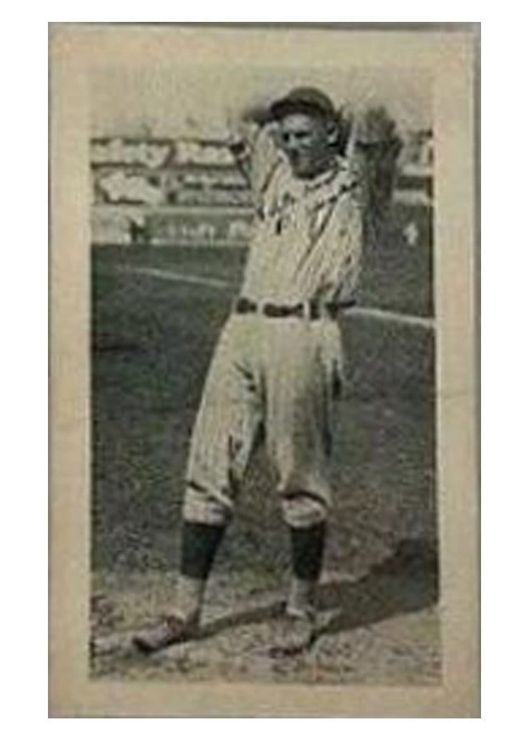 1922 W575 2 Waite Hoyt Hand Cut card